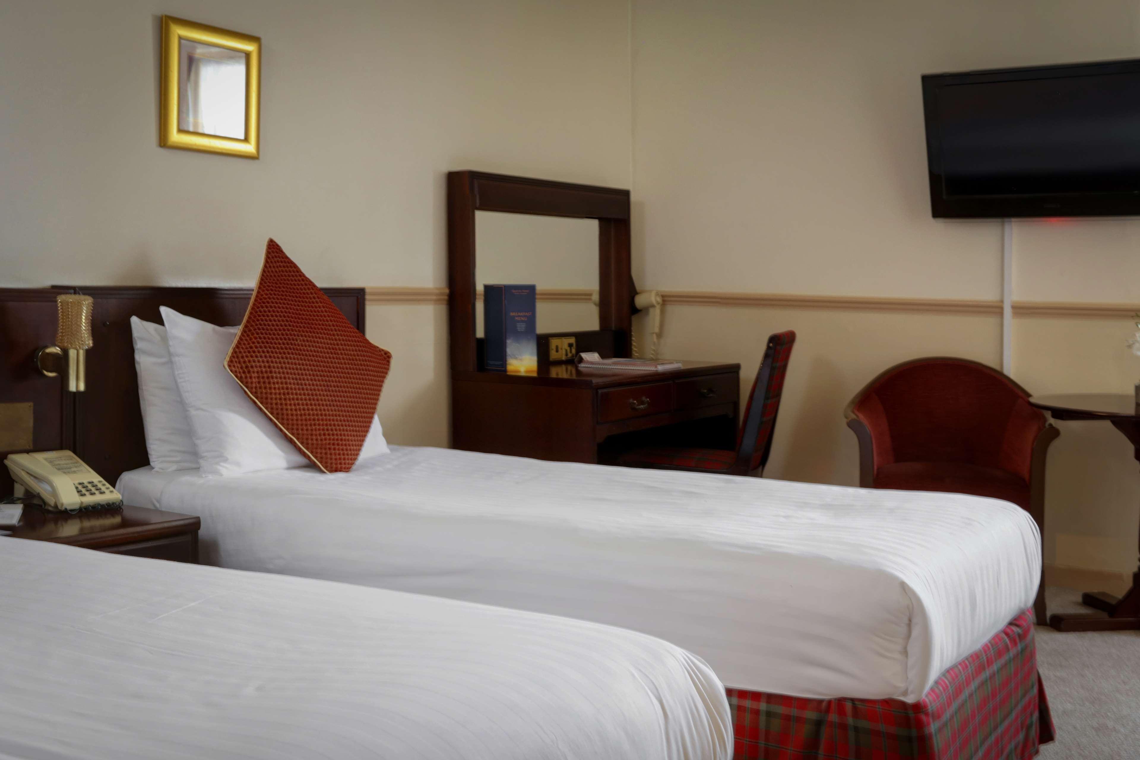 Best Western Queens Hotel Пърт Екстериор снимка