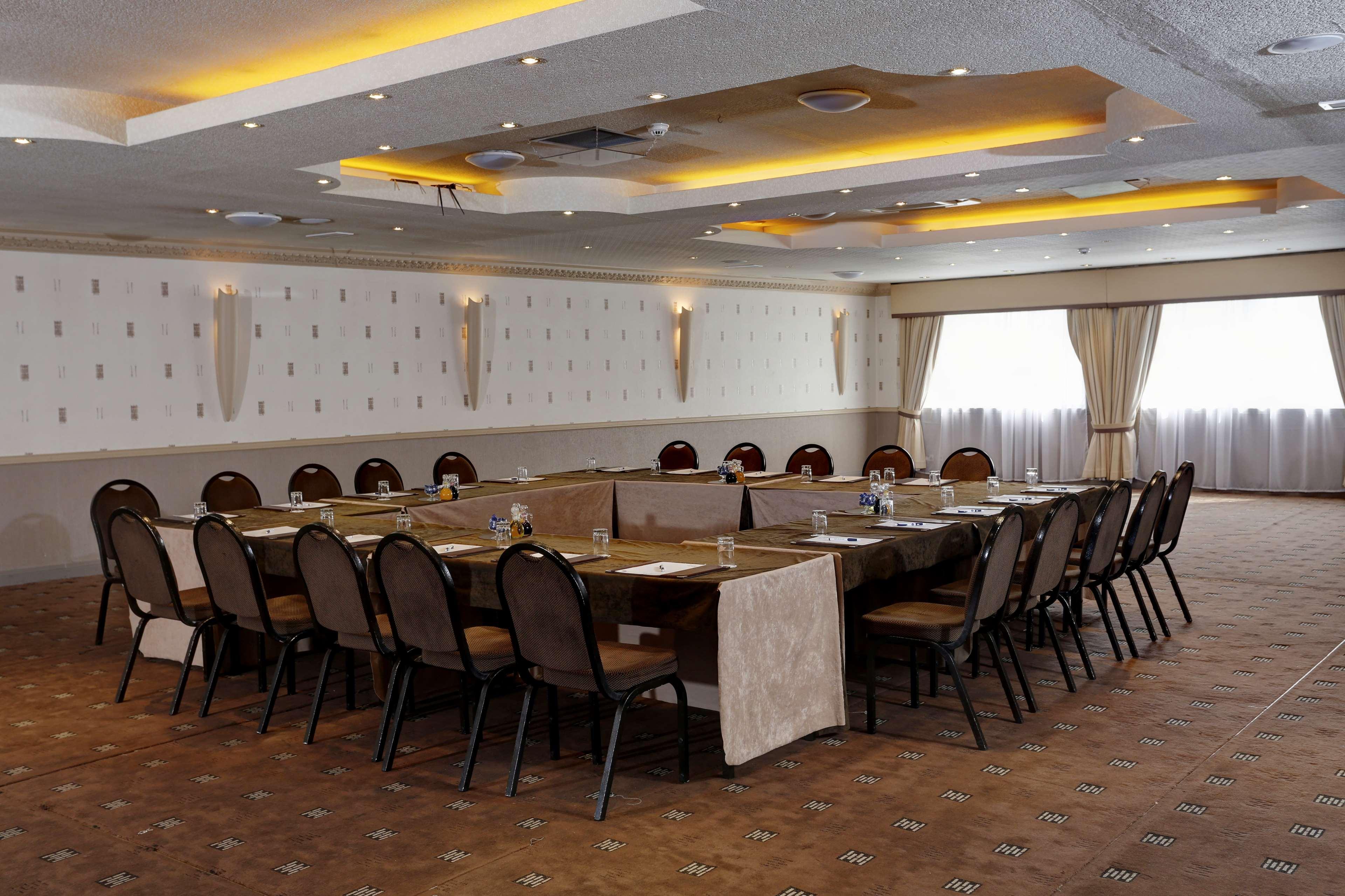 Best Western Queens Hotel Пърт Екстериор снимка